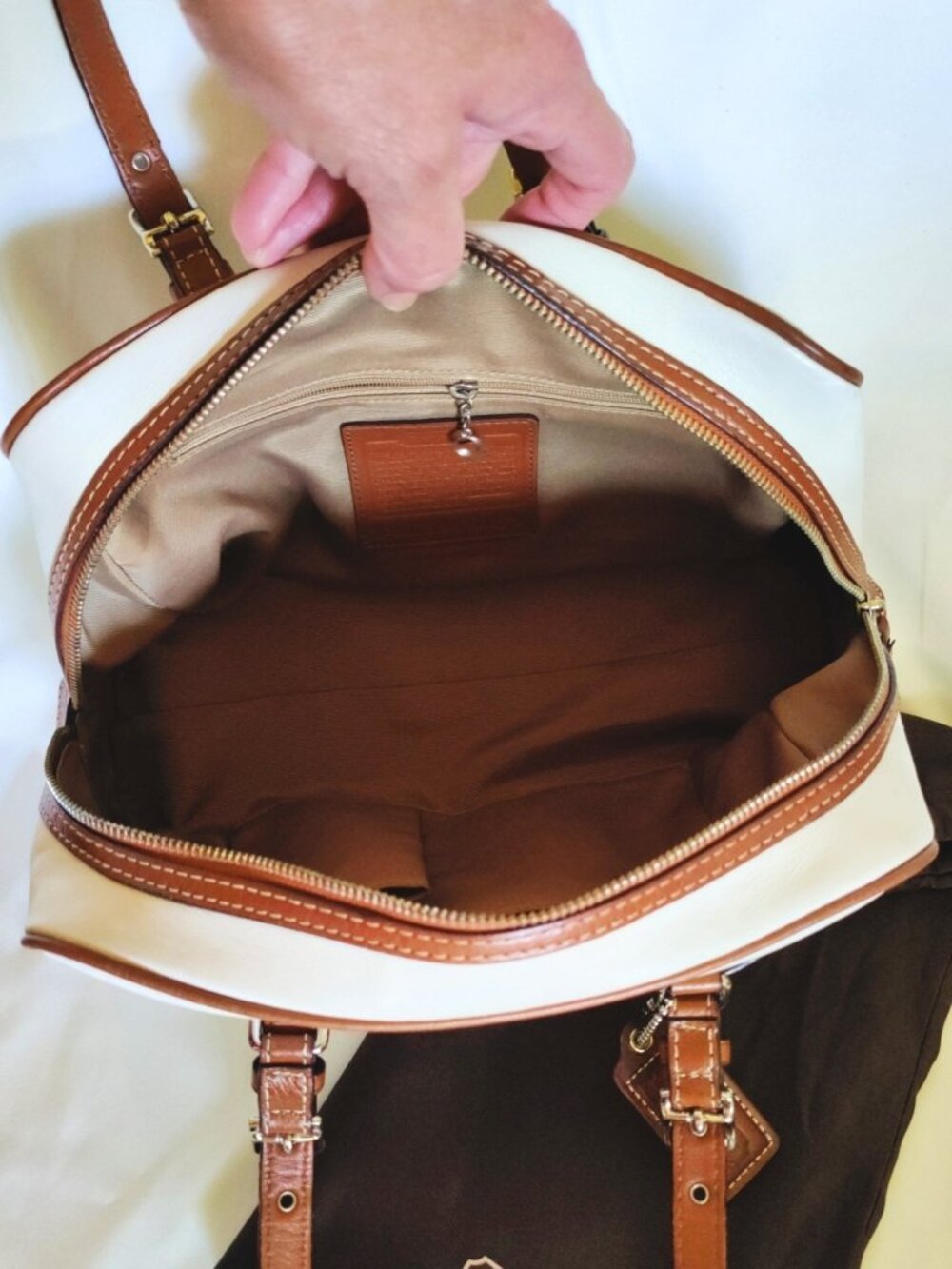 Coach Hamptons Leather Bowler Satchel in White & Saddle, EUC - Picture 2 of 16